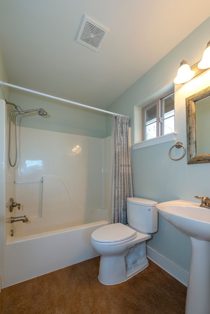 1844 NW Shevlin Park Rd - Bend - Oregon - 2 bed, 2.5 bath rental property