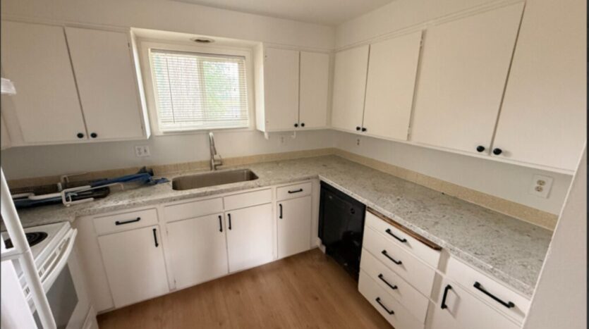 215 NW Canal Blvd - #6 - Redmond - Oregon - 2 bed, 1 bath rental property