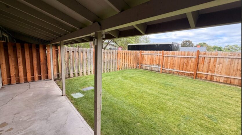 215 NW Canal Blvd - #6 - Redmond - Oregon - 2 bed, 1 bath rental property
