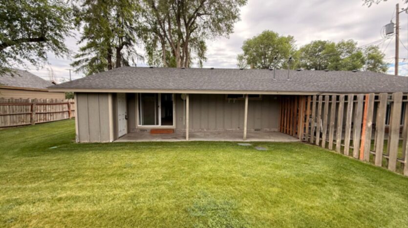 215 NW Canal Blvd - #6 - Redmond - Oregon - 2 bed, 1 bath rental property