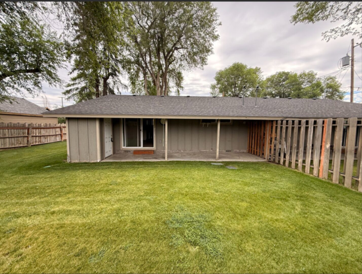 215 NW Canal Blvd - #6 - Redmond - Oregon - 2 bed, 1 bath rental property