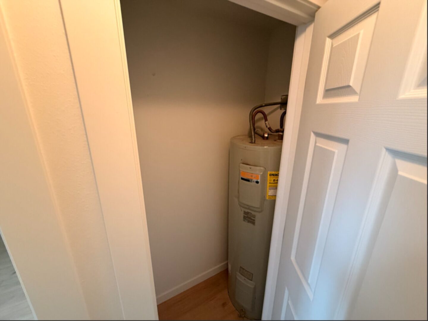 215 NW Canal Blvd - #6 - Redmond - Oregon - 2 bed, 1 bath rental property