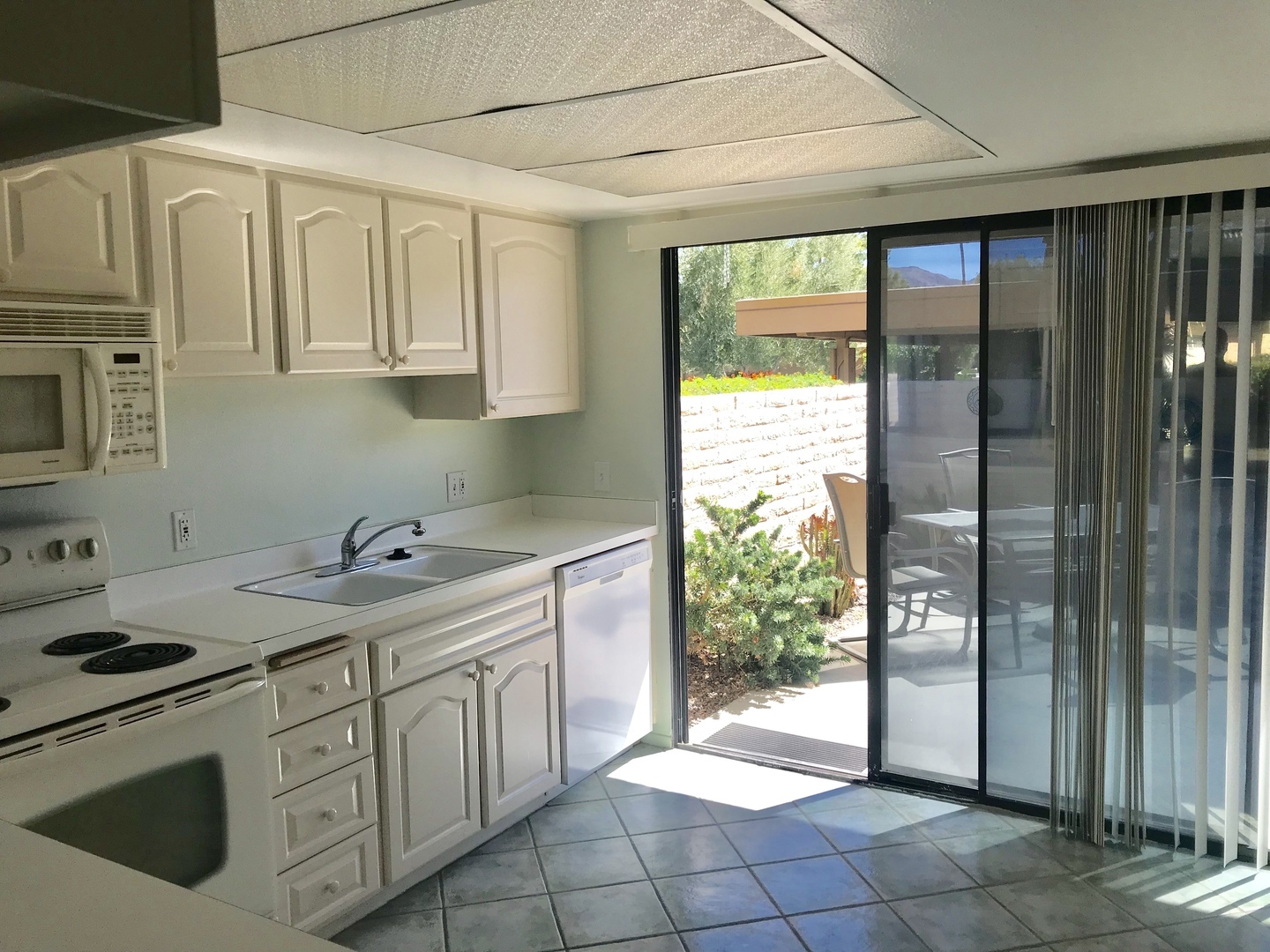 2273 Los Patos Dr. - Palm Springs - California - 2 bed, 2 bath rental property