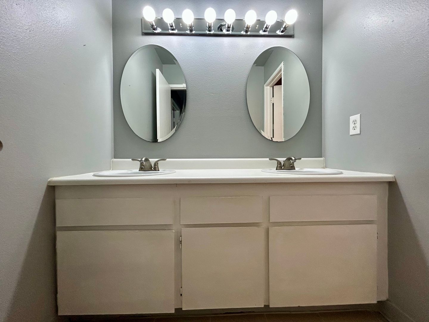345 NE 105th St - Vancouver - Washington - 3 bed, 1.5 bath rental property