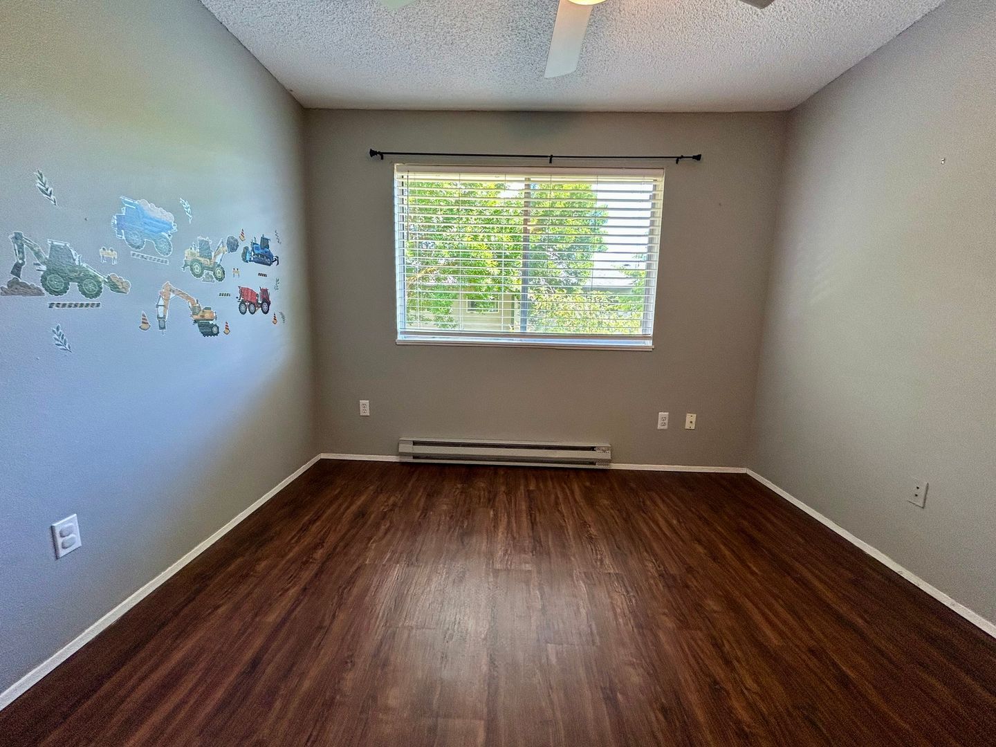 345 NE 105th St - Vancouver - Washington - 3 bed, 1.5 bath rental property