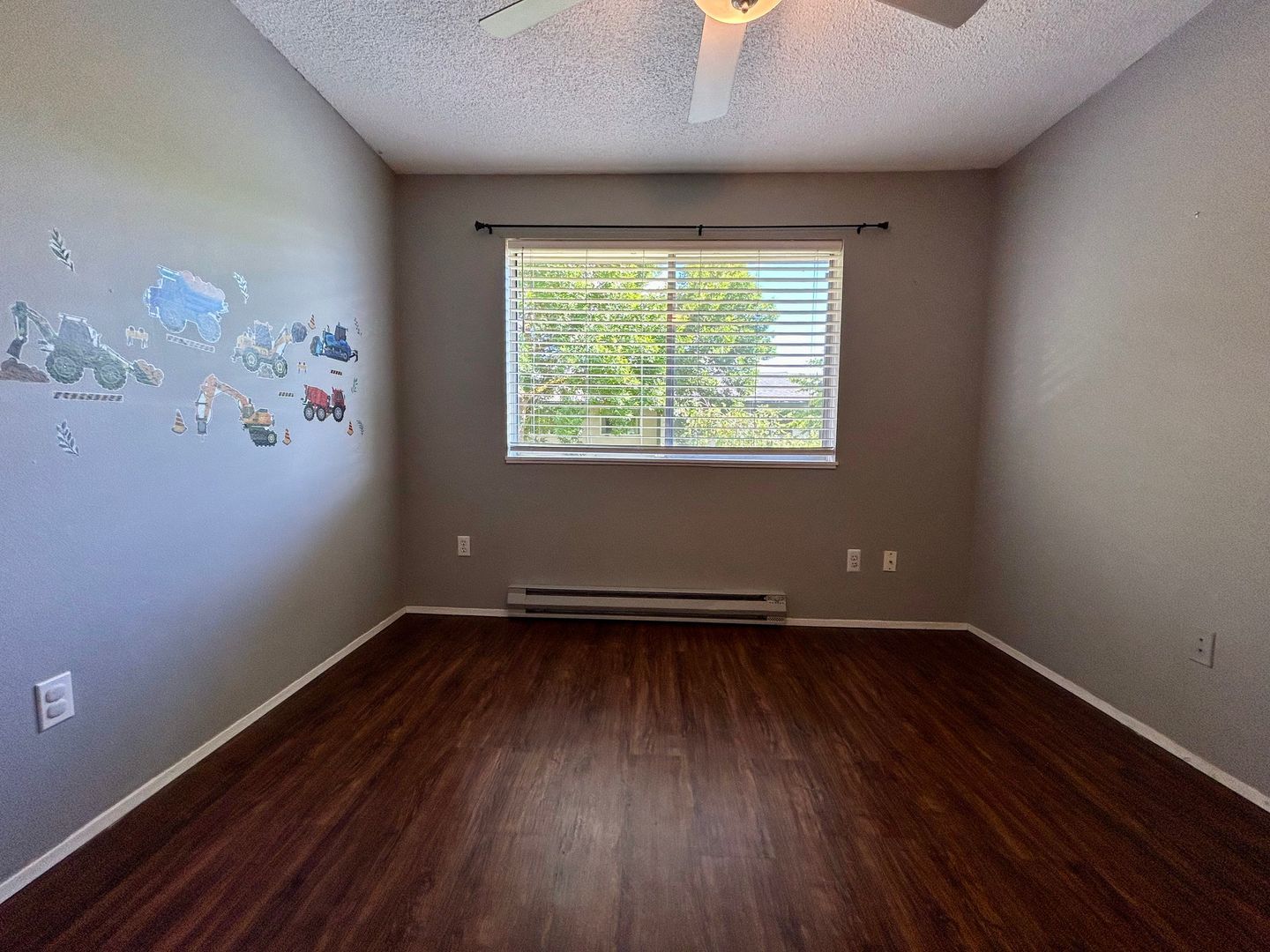 345 NE 105th St - Vancouver - Washington - 3 bed, 1.5 bath rental property