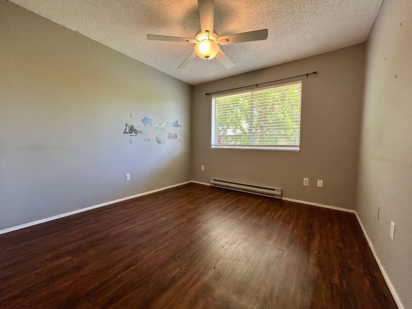 345 NE 105th St - Vancouver - Washington - 3 bed, 1.5 bath rental property
