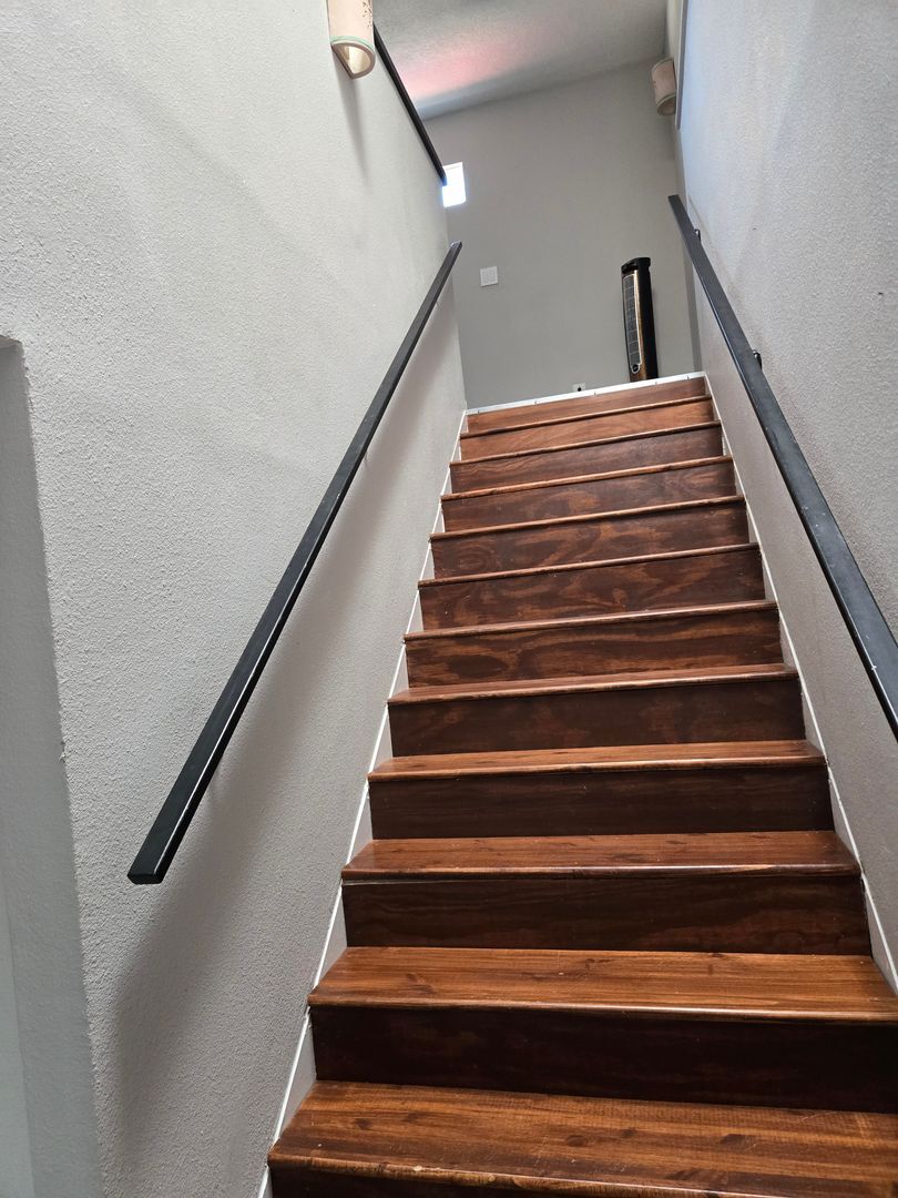 411 Manzano Unit A (Upstairs) - Albuquerque - New Mexico - 2 bed, 1 bath rental property