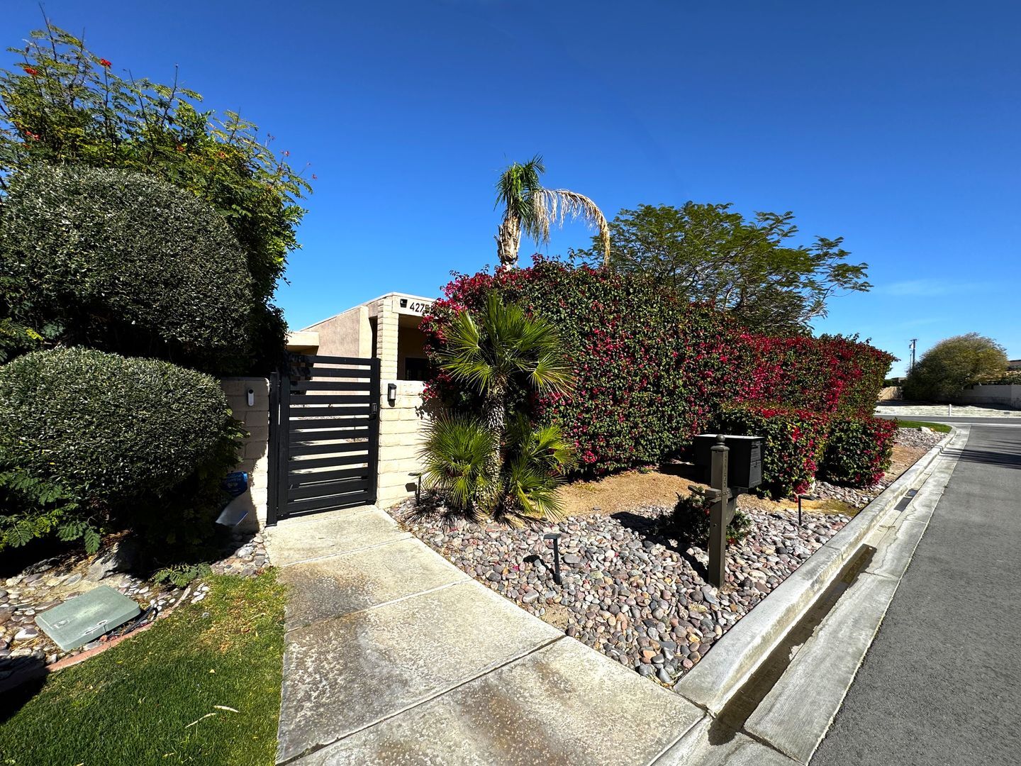 42755 Santiago Place - Bermuda Dunes - California - 2 bed, 2 bath rental property