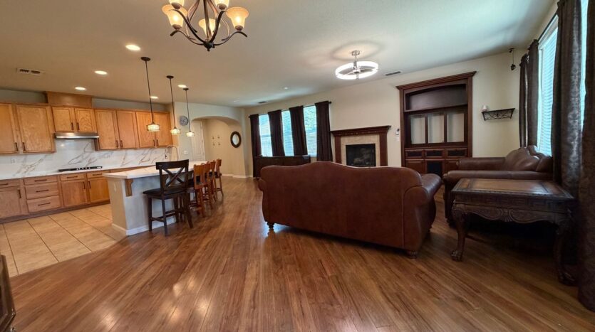 5501 Claudied Way - Elk Grove - California - 4 bed, 2 bath rental property
