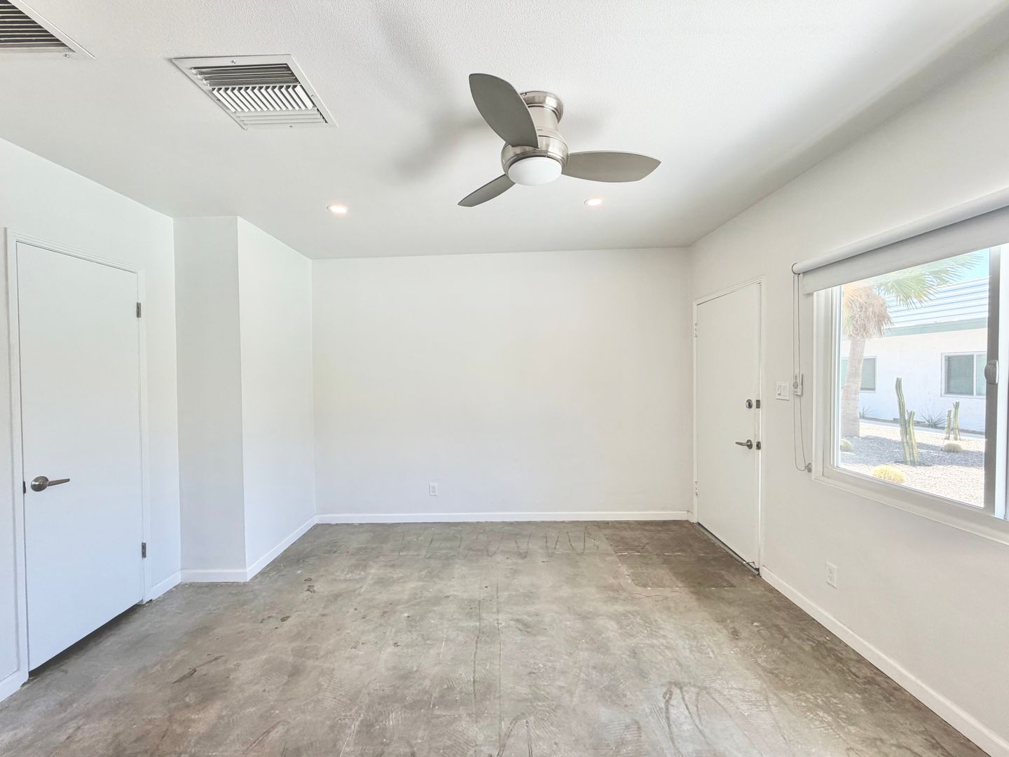 700 N Riverside Dr. - Unit 2 - Palm Springs - California - 1 bath rental property