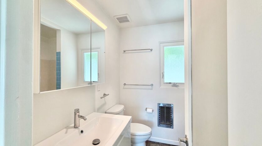 700 N Riverside Dr. - Unit 2 - Palm Springs - California - 1 bath rental property
