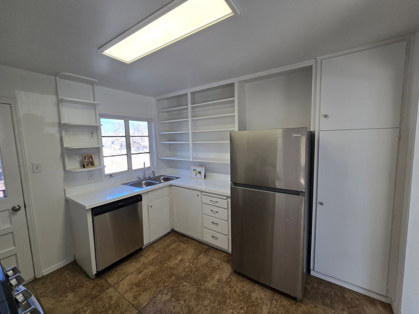 825 Monroe St. NE - Albuquerque - New Mexico - 4 bed, 2 bath rental property