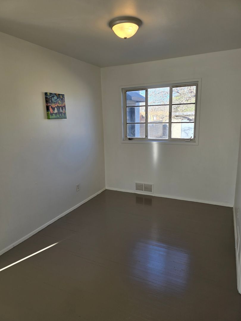 825 Monroe St. NE - Albuquerque - New Mexico - 4 bed, 2 bath rental property