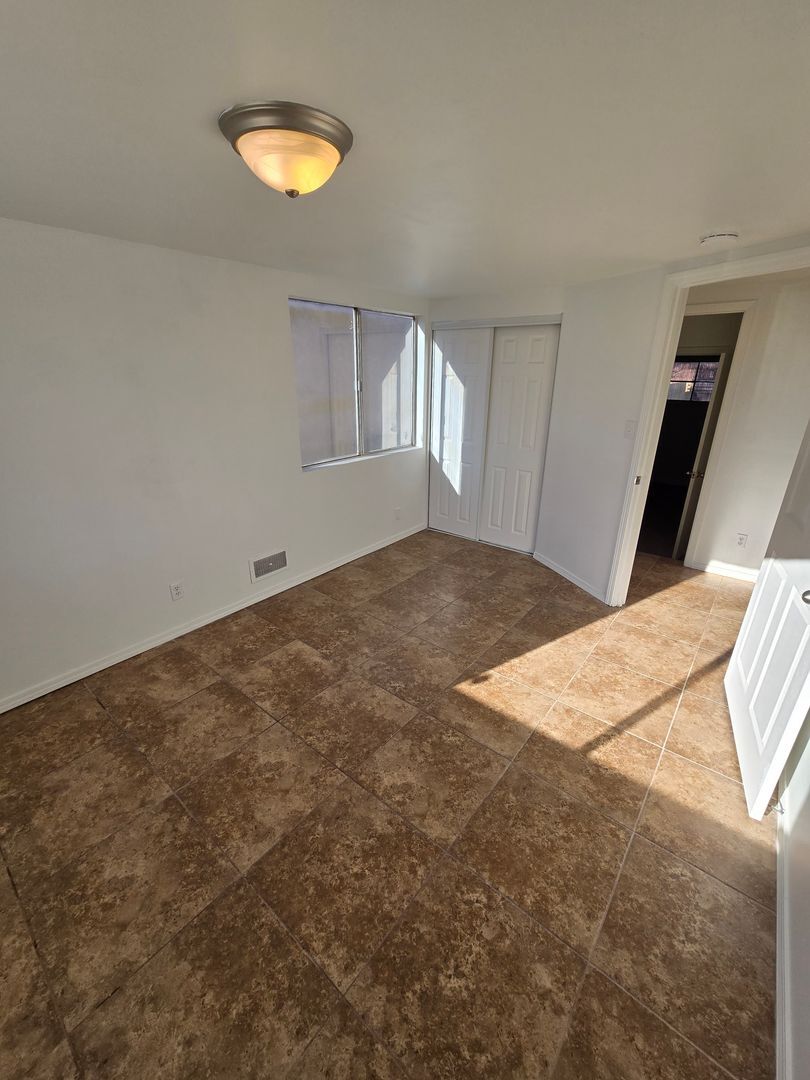 825 Monroe St. NE - Albuquerque - New Mexico - 4 bed, 2 bath rental property