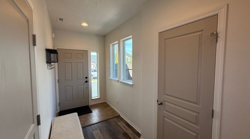894 NW 24th Way - Redmond - Oregon - 3 bed, 2 bath rental property