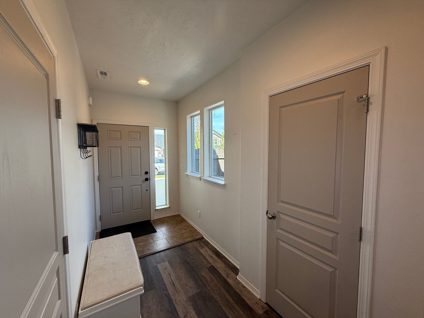 894 NW 24th Way - Redmond - Oregon - 3 bed, 2 bath rental property