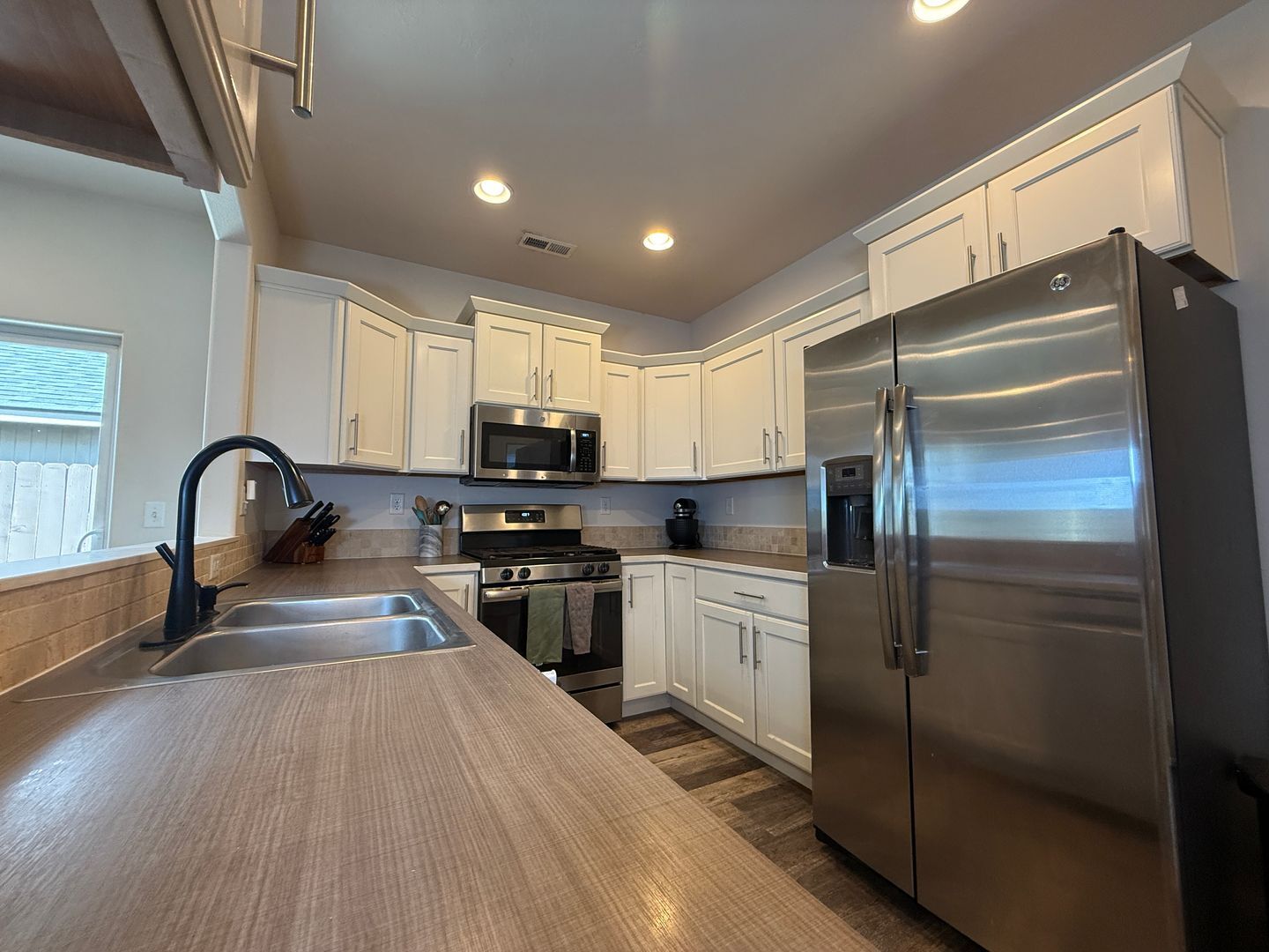 894 NW 24th Way - Redmond - Oregon - 3 bed, 2 bath rental property