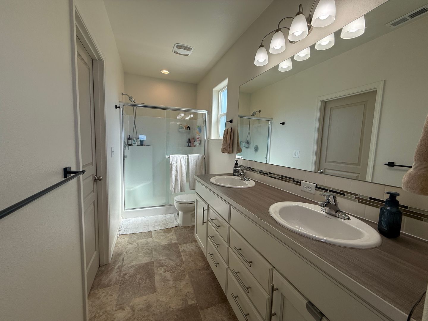 894 NW 24th Way - Redmond - Oregon - 3 bed, 2 bath rental property