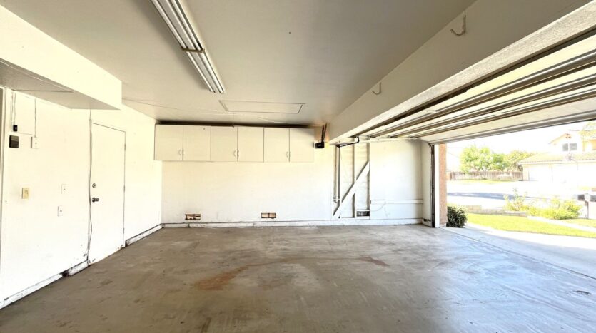 940 Birmingham Dr - Corona - California - 3 bed, 2.5 bath rental property