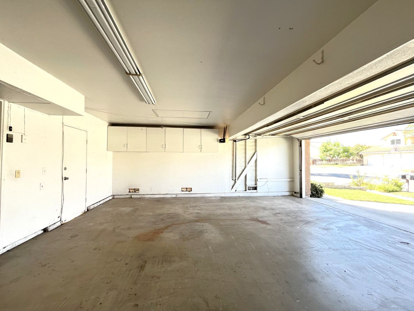 940 Birmingham Dr - Corona - California - 3 bed, 2.5 bath rental property