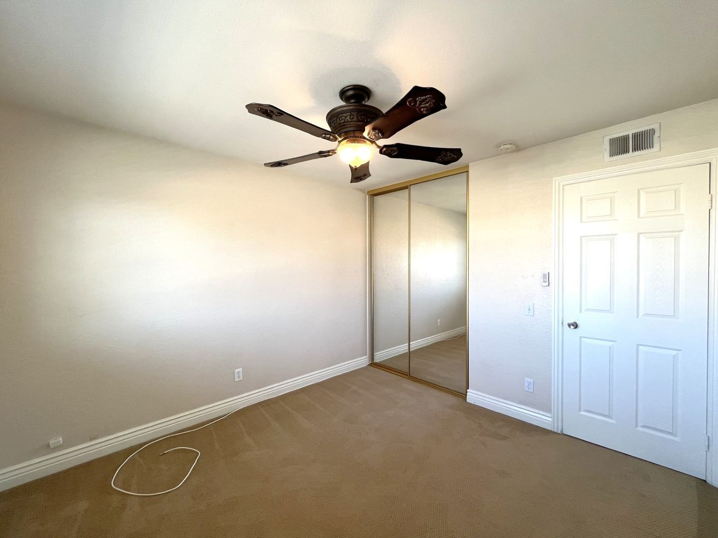 940 Birmingham Dr - Corona - California - 3 bed, 2.5 bath rental property