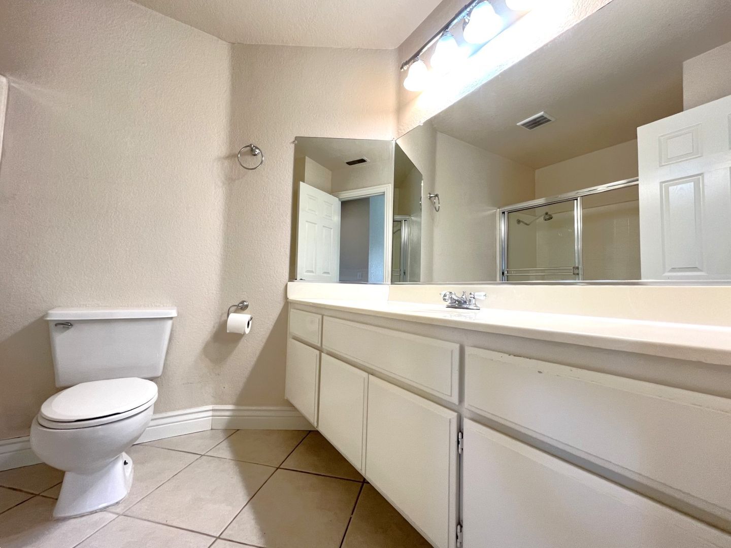940 Birmingham Dr - Corona - California - 3 bed, 2.5 bath rental property