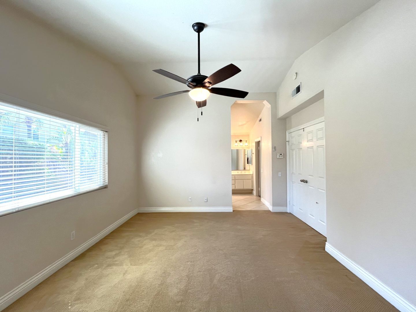 940 Birmingham Dr - Corona - California - 3 bed, 2.5 bath rental property