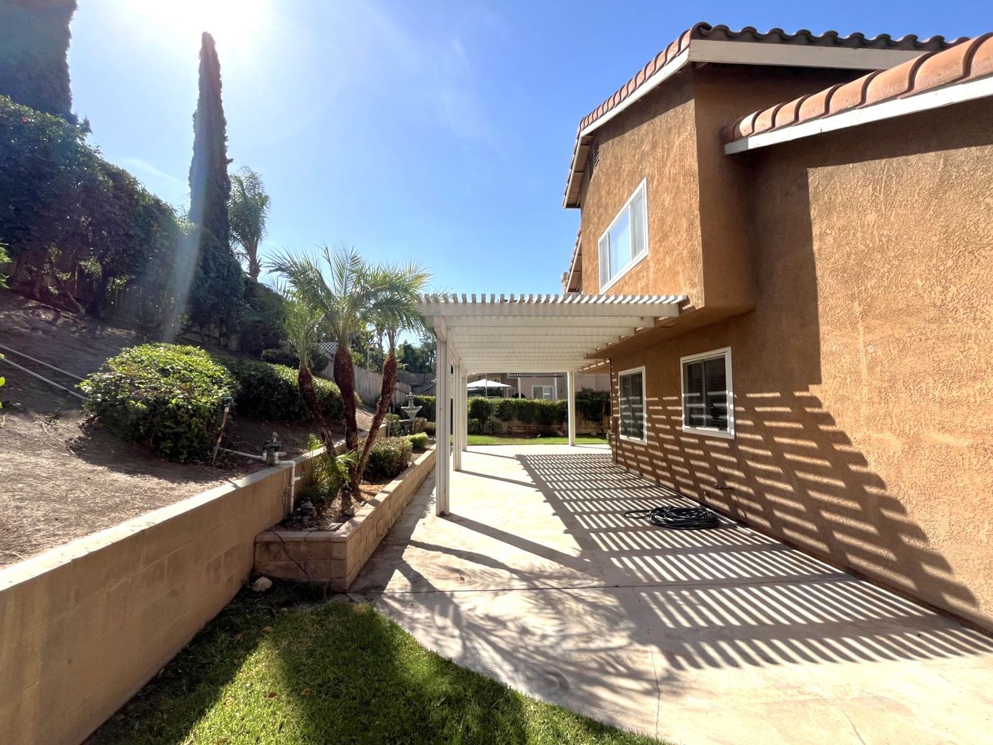 940 Birmingham Dr - Corona - California - 3 bed, 2.5 bath rental property