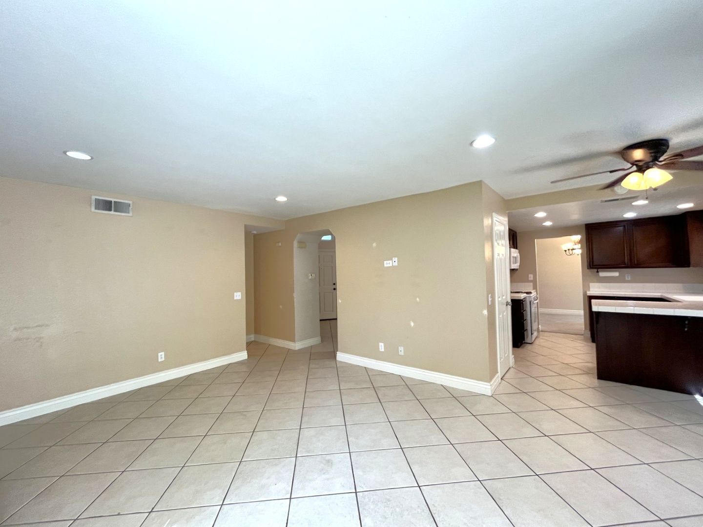 940 Birmingham Dr - Corona - California - 3 bed, 2.5 bath rental property