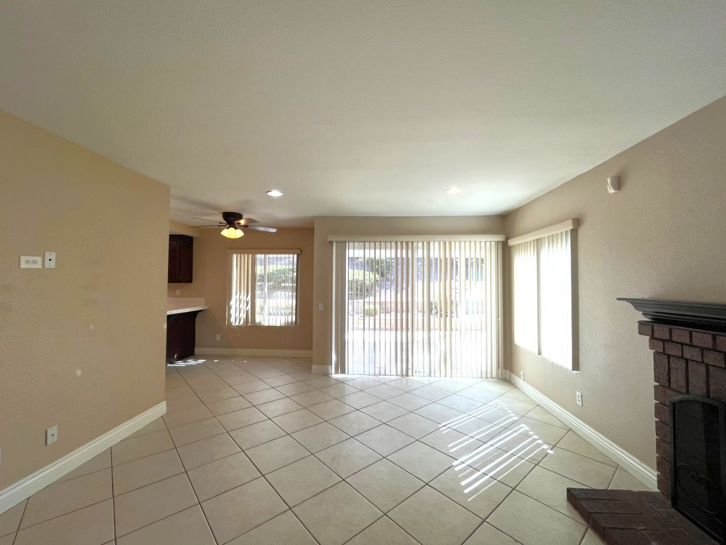 940 Birmingham Dr - Corona - California - 3 bed, 2.5 bath rental property