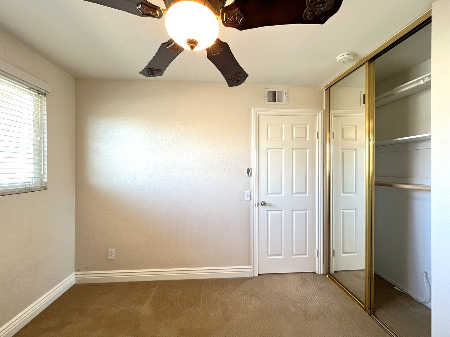 940 Birmingham Dr - Corona - California - 3 bed, 2.5 bath rental property