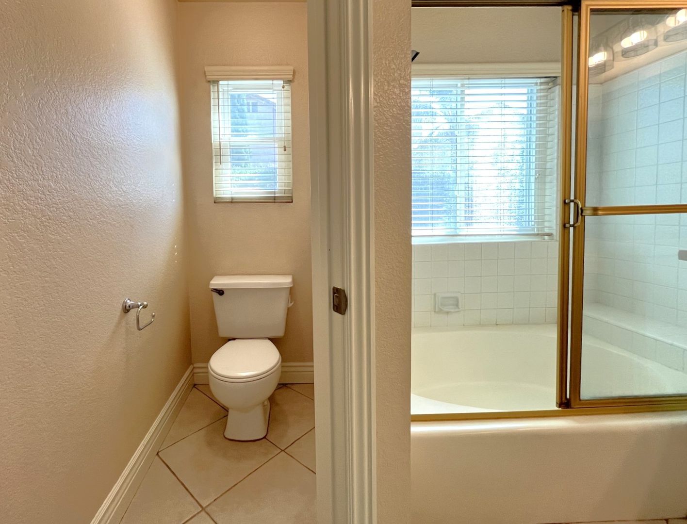 940 Birmingham Dr - Corona - California - 3 bed, 2.5 bath rental property