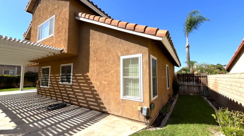 940 Birmingham Dr - Corona - California - 3 bed, 2.5 bath rental property