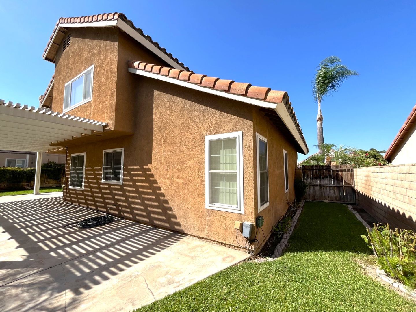 940 Birmingham Dr - Corona - California - 3 bed, 2.5 bath rental property