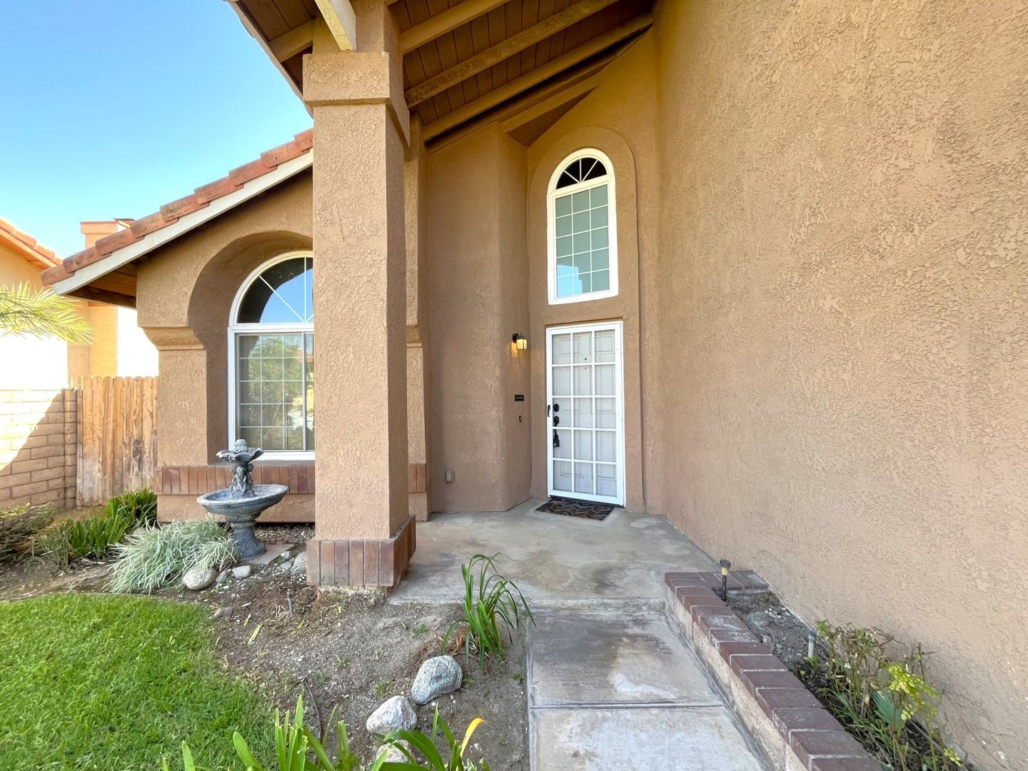 940 Birmingham Dr - Corona - California - 3 bed, 2.5 bath rental property