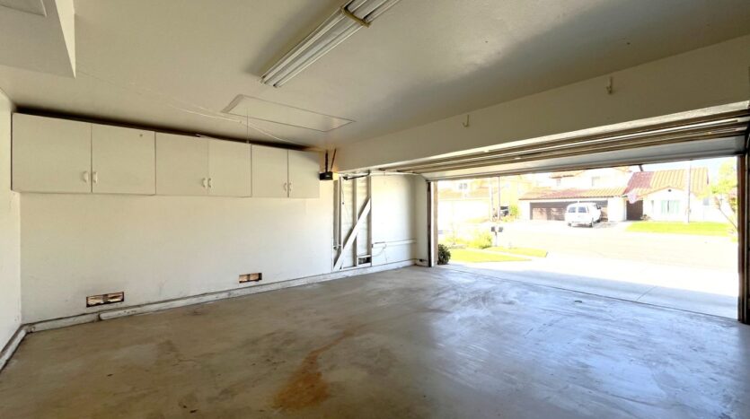 940 Birmingham Dr - Corona - California - 3 bed, 2.5 bath rental property
