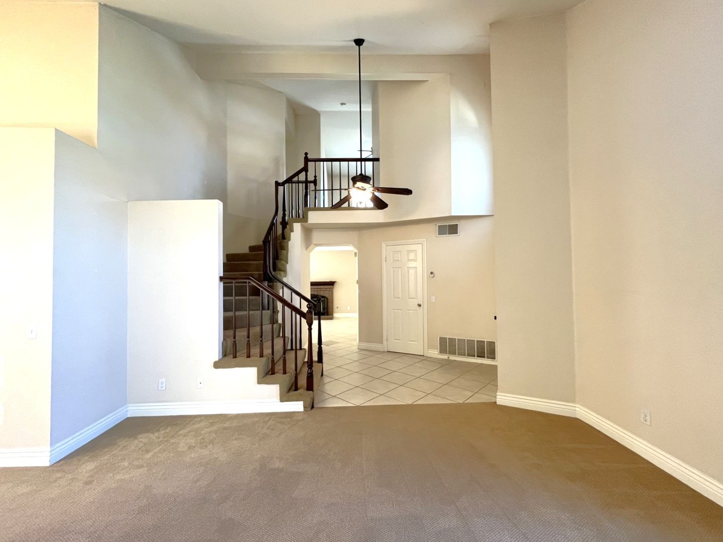 940 Birmingham Dr - Corona - California - 3 bed, 2.5 bath rental property