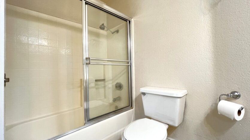 940 Birmingham Dr - Corona - California - 3 bed, 2.5 bath rental property