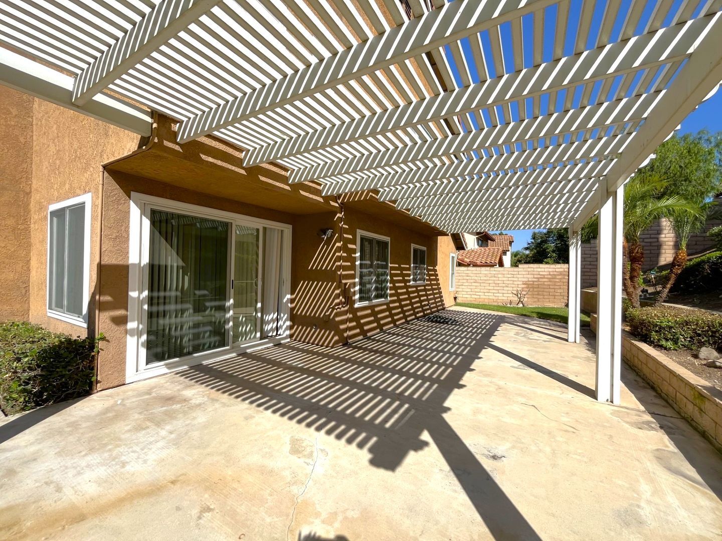 940 Birmingham Dr - Corona - California - 3 bed, 2.5 bath rental property