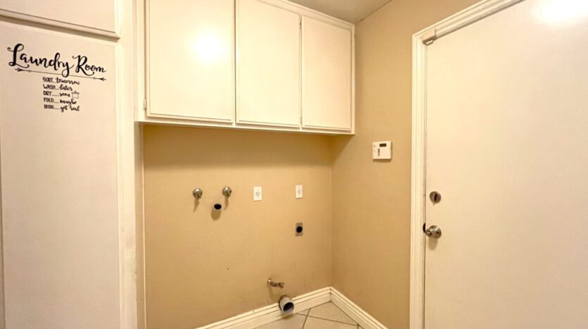 940 Birmingham Dr - Corona - California - 3 bed, 2.5 bath rental property