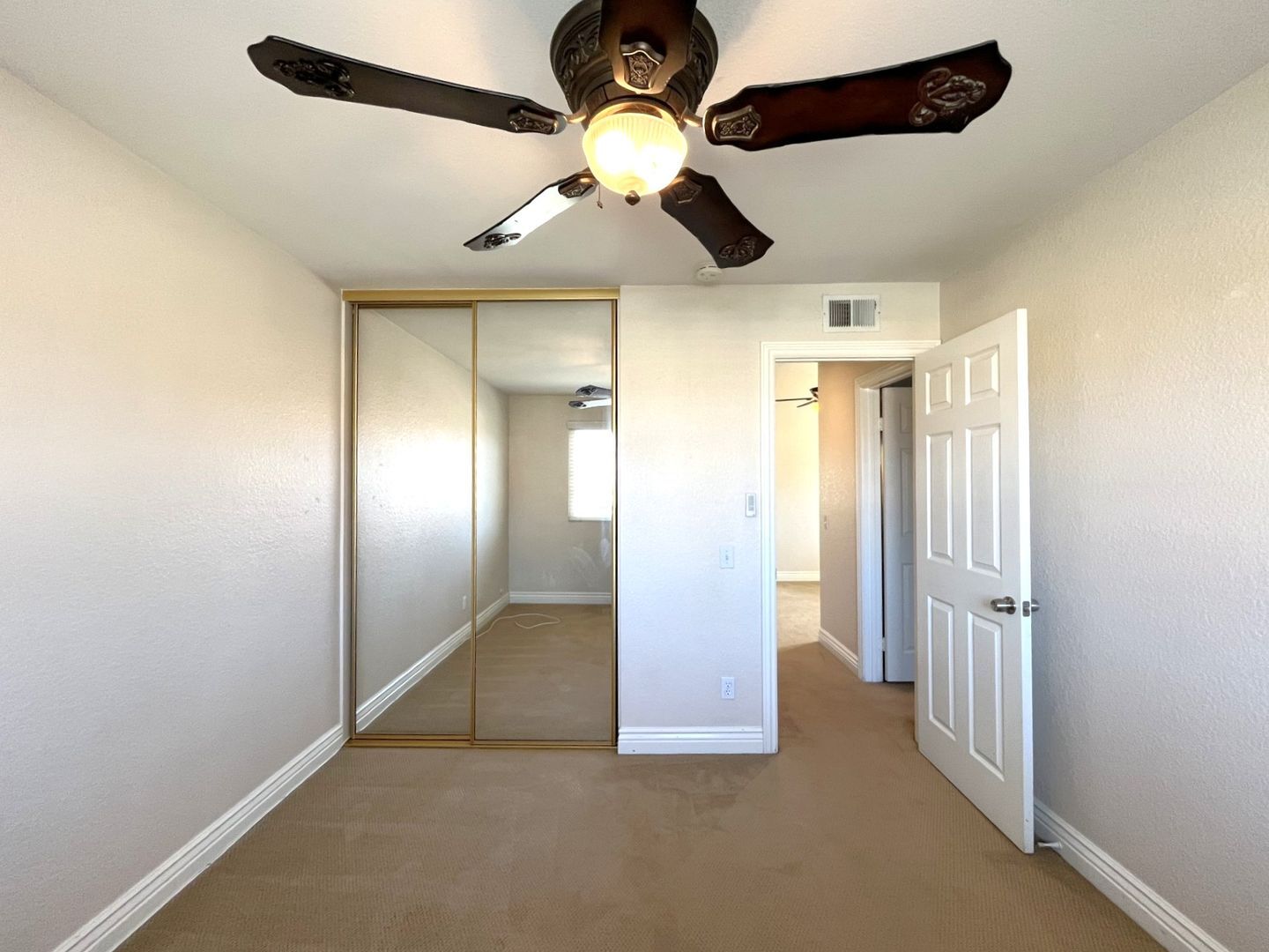 940 Birmingham Dr - Corona - California - 3 bed, 2.5 bath rental property