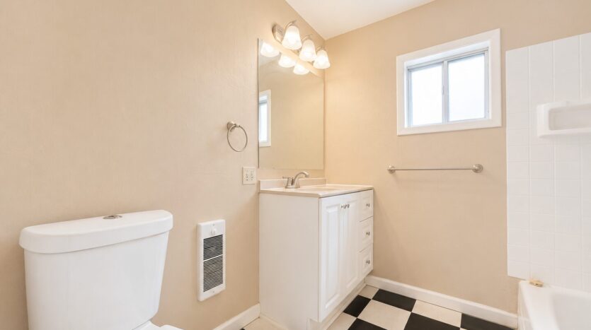 9628-9636-9638 SE Holgate Blvd - Portland - Oregon - 2 bed, 1 bath rental property