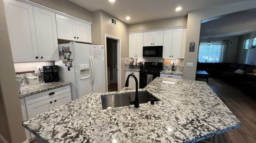 9756 Sage Thrasher Circle - Elk Grove - California - 4 bed, 2 bath rental property