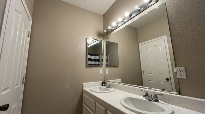 9756 Sage Thrasher Circle - Elk Grove - California - 4 bed, 2 bath rental property