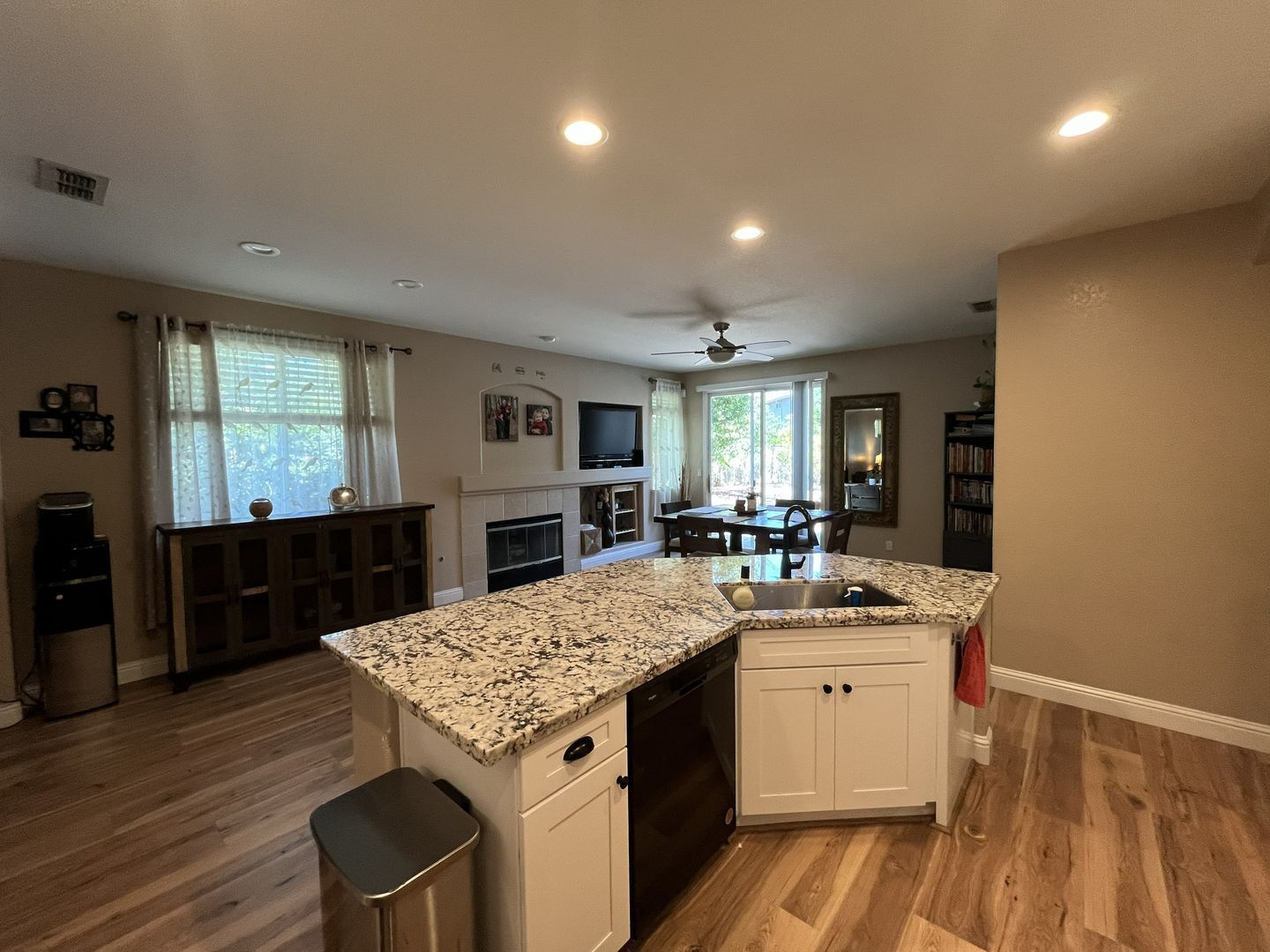 9756 Sage Thrasher Circle - Elk Grove - California - 4 bed, 2 bath rental property