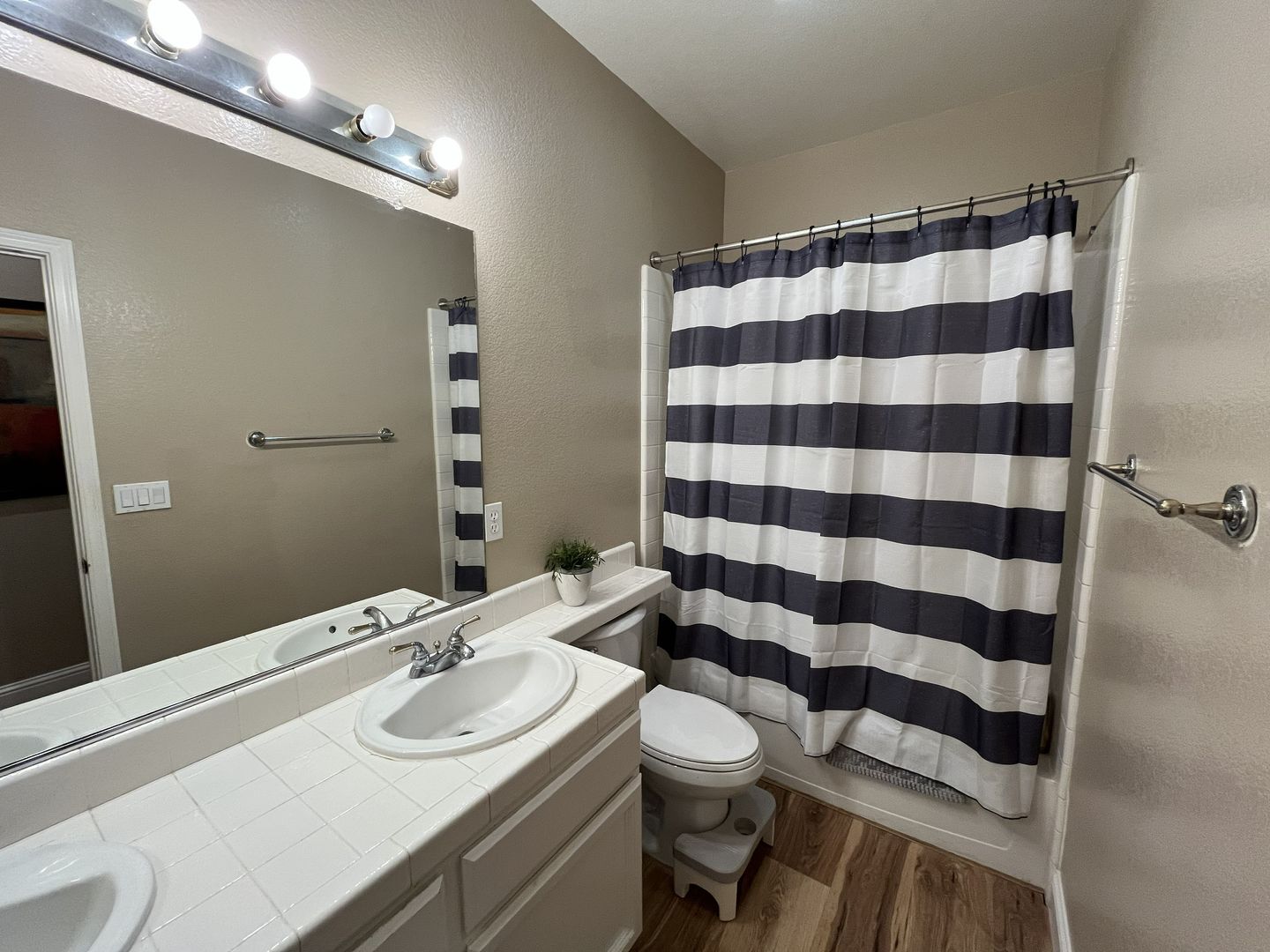 9756 Sage Thrasher Circle - Elk Grove - California - 4 bed, 2 bath rental property
