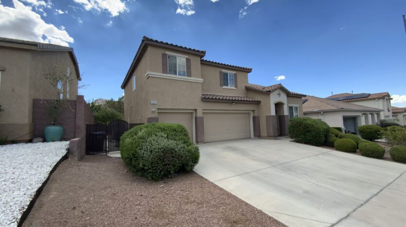 1001 Pleasing Plateau St - Henderson - Nevada - 4 bed, 2.5 bath rental property