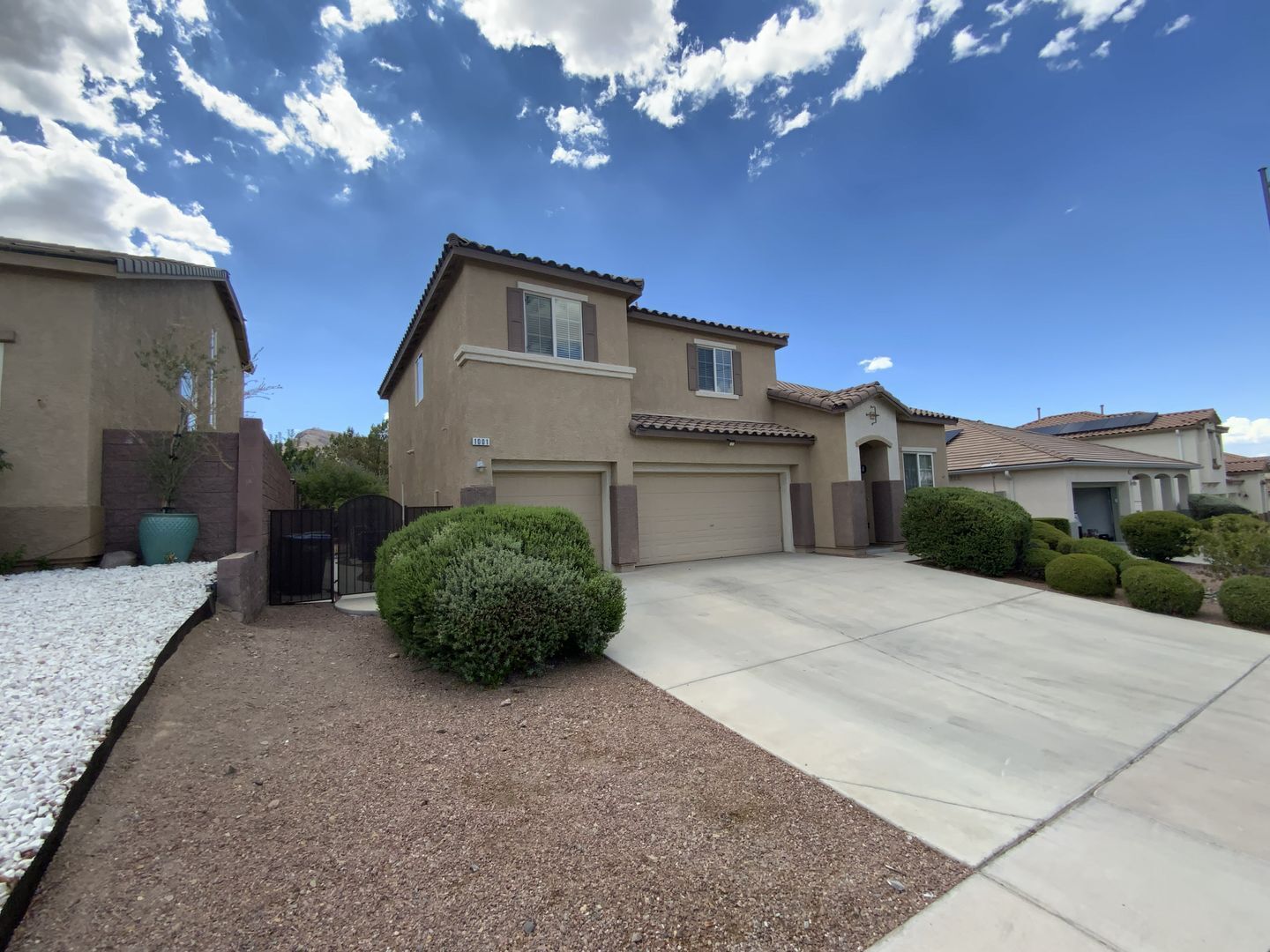 1001 Pleasing Plateau St - Henderson - Nevada - 4 bed, 2.5 bath rental property