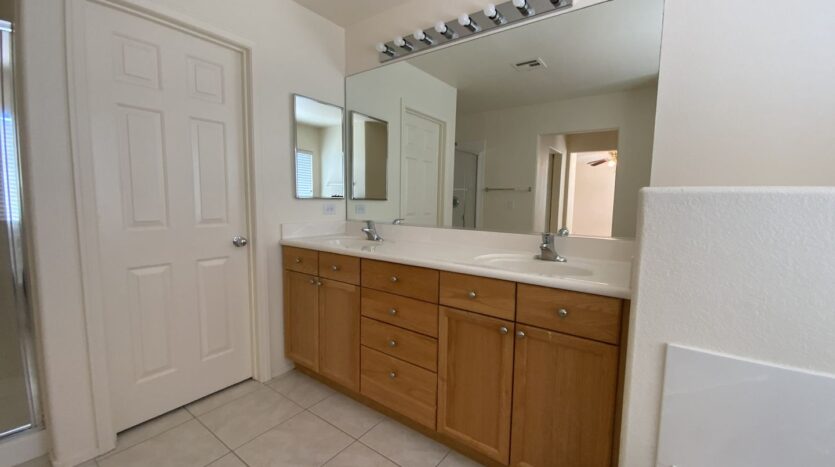 1001 Pleasing Plateau St - Henderson - Nevada - 4 bed, 2.5 bath rental property